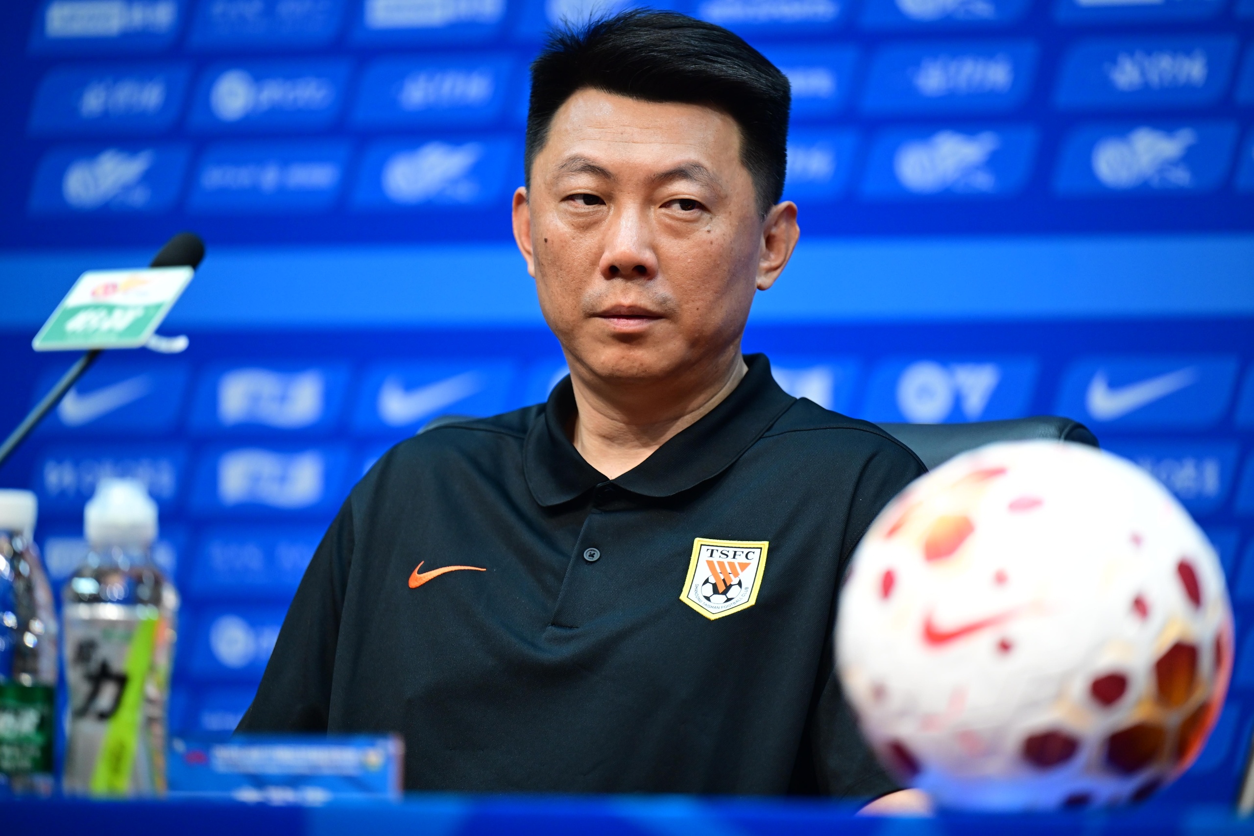 唐田为去世天津球迷致哀:平安回家比什么都重要